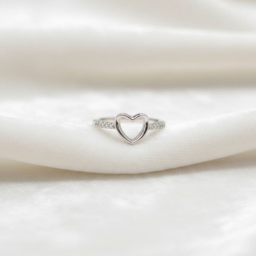Minimal Silver Heart Ring