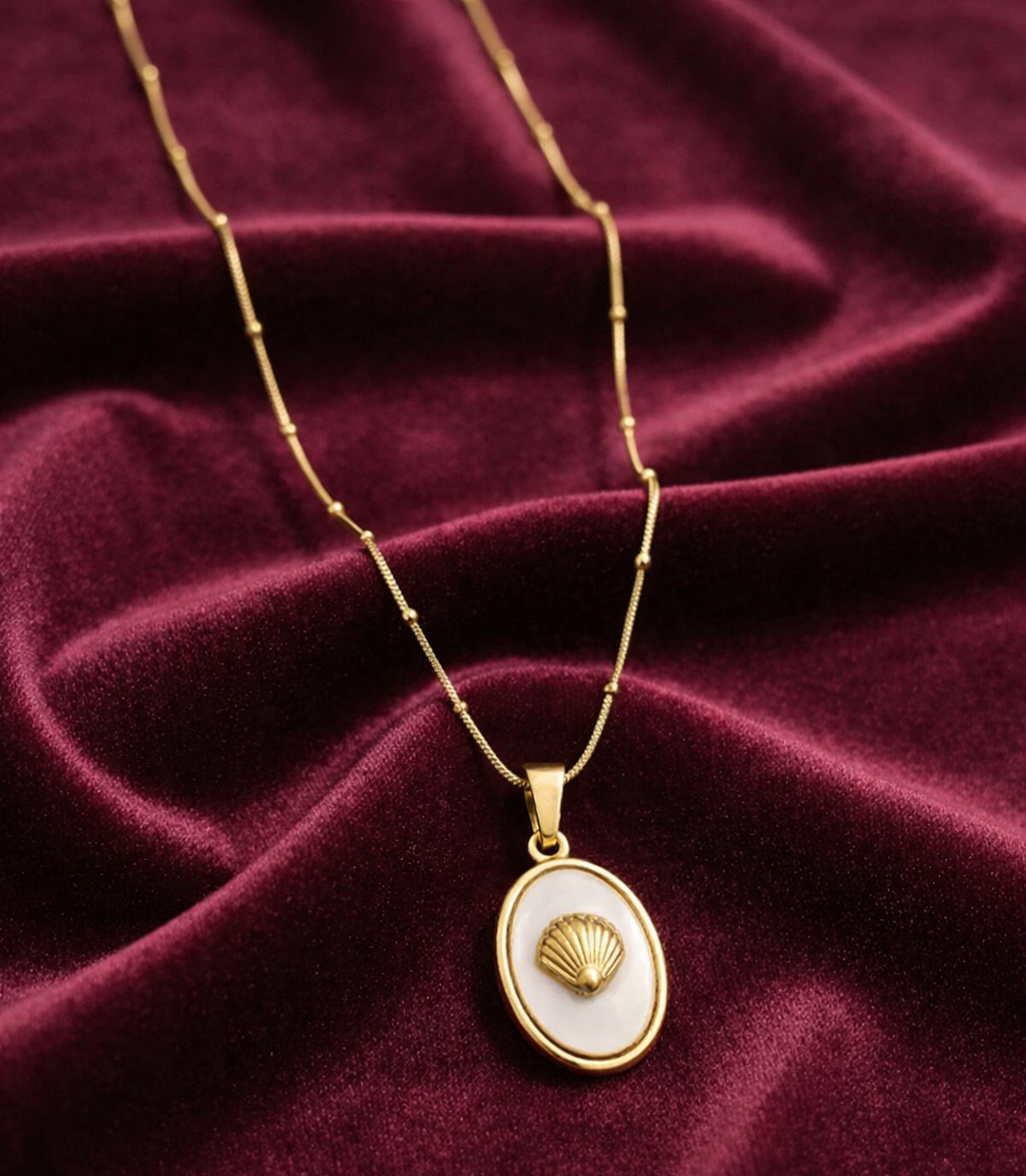 Vintage Fish Pendant Necklace